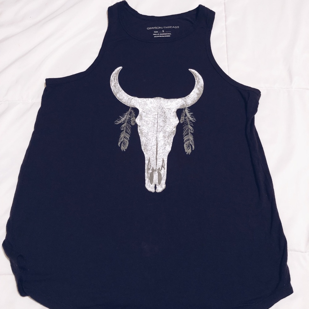Black graphic flowy top